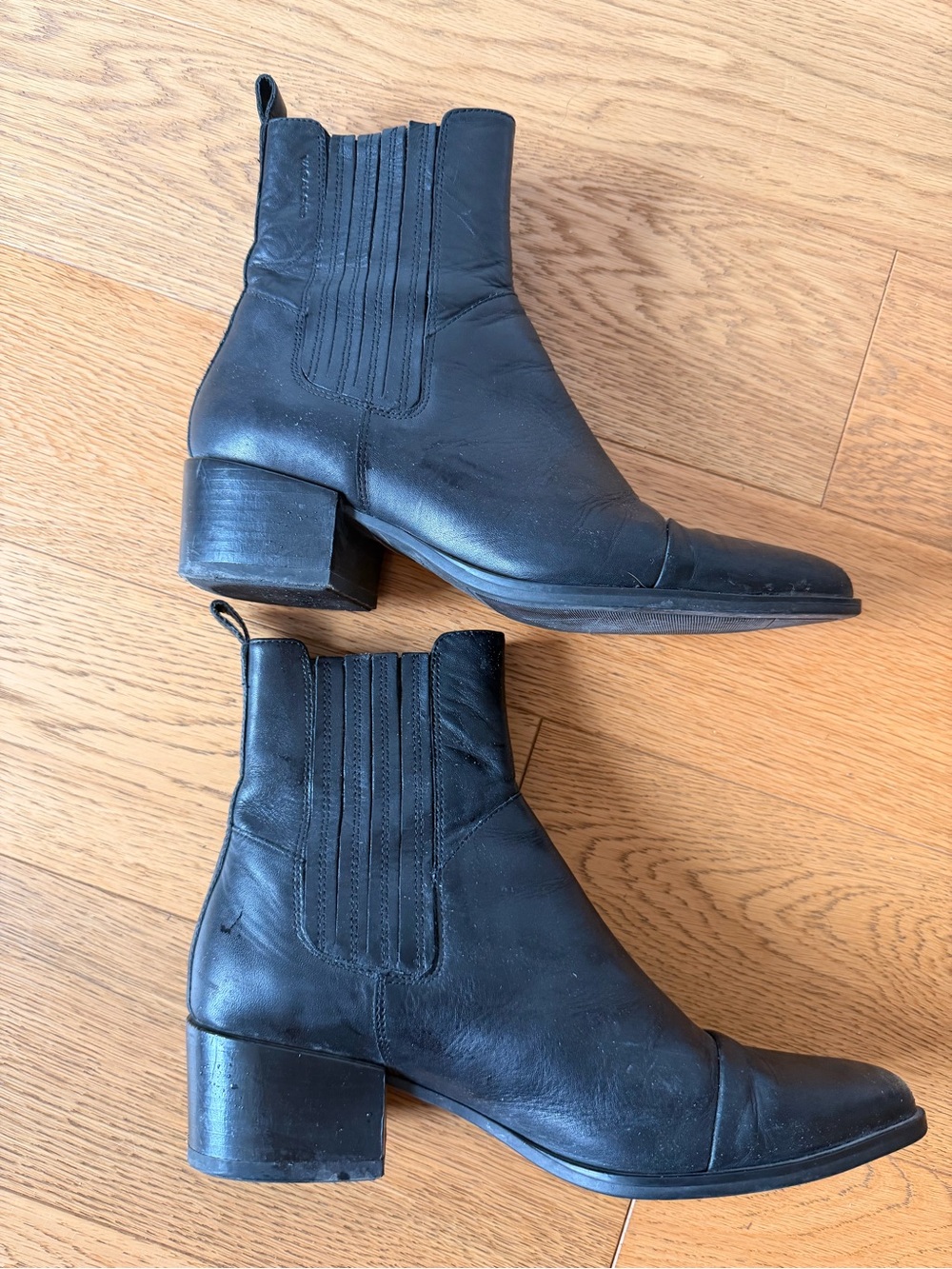 Vagabond Black Leather Ankle Boots with Block Heel